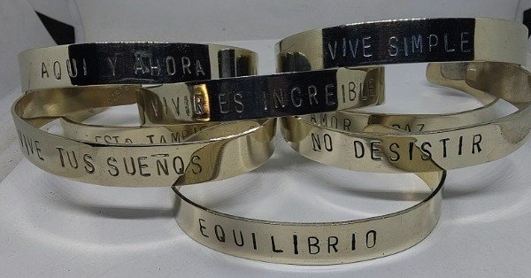 Producto - Esclava con frase