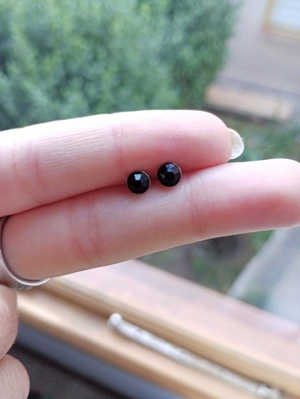 Producto - Abridores con brillo negro. 3mm