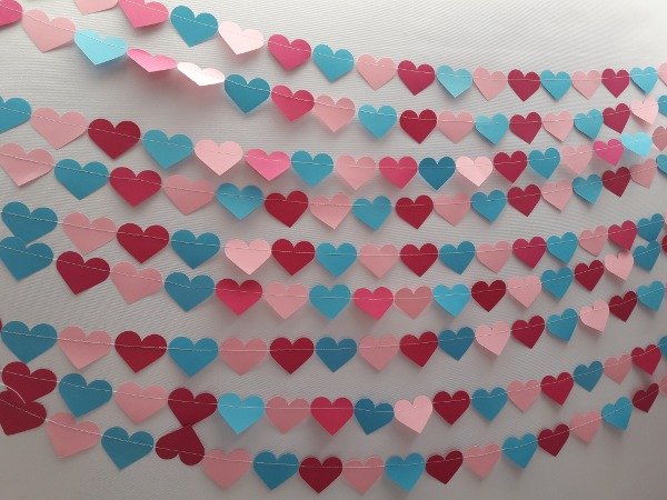 Producto - Guirnalda de Corazones (figuras simples) papel 112gr.