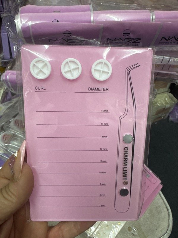 Producto - Porta pestañas charm limit rosa