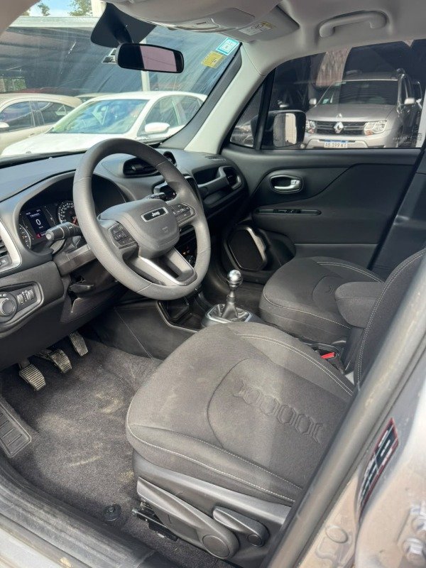 Producto - Jeep Renegade Sport 1.8 MT 2022 - 12