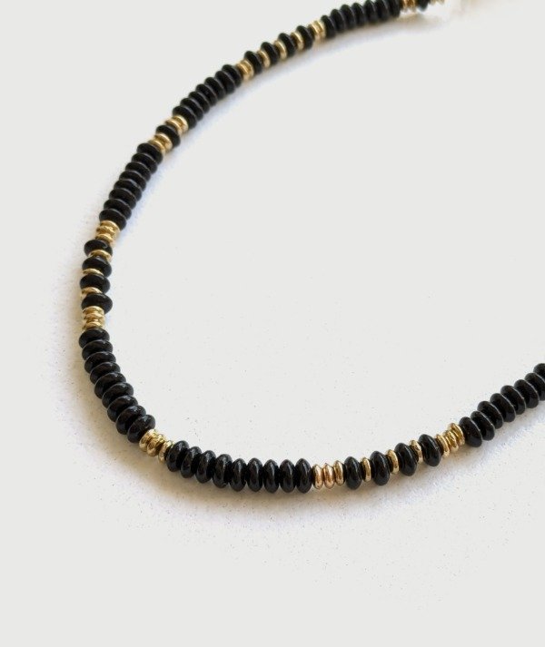 Producto - collar tica - negro y dorado -