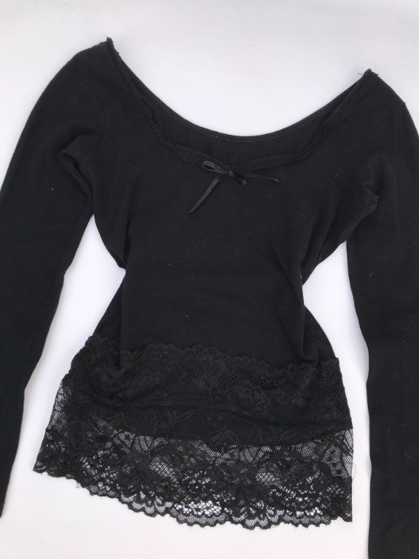Producto - Lace longsleeve dark top - 2