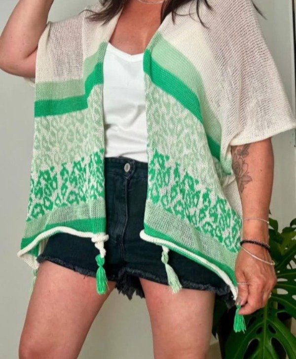 Producto - Ruana hilo de seda combinado verde