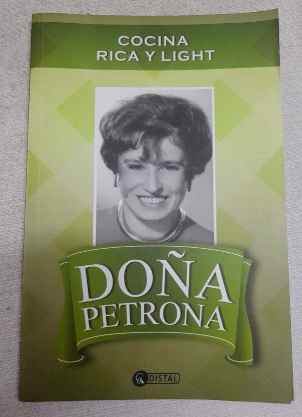Producto - Cocina Rica Y Light - Doña Petrona - Distal