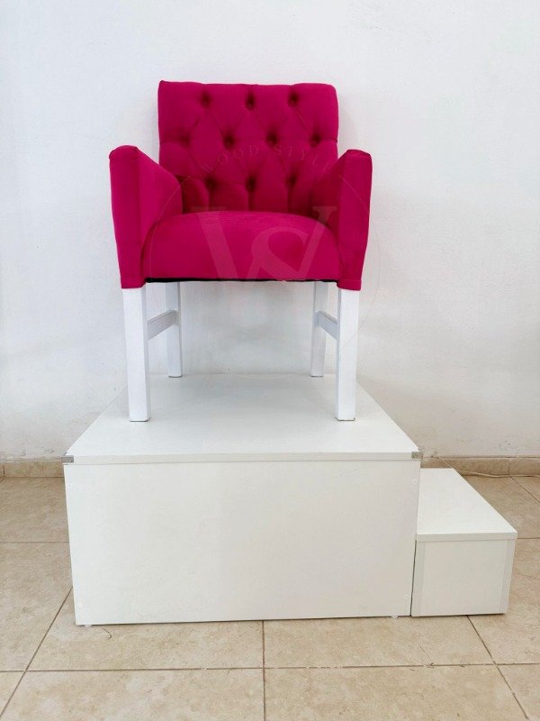 Producto - Tarima pedicura con sillón capitone