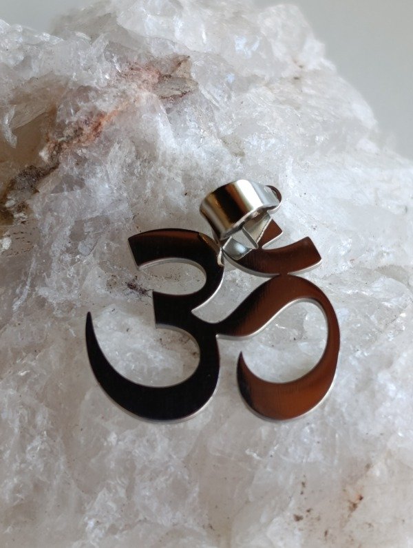 Producto - Dije acero quirúrgico Om