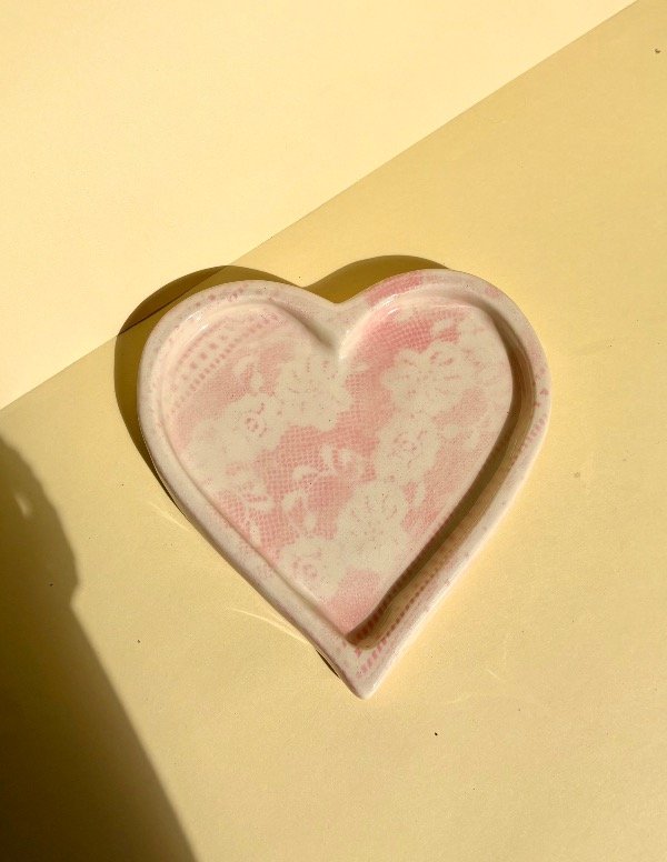 Producto - Plato Corazón Encaje Rosa