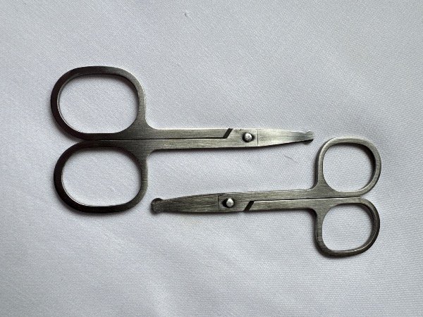 Producto - Tijera para cejas