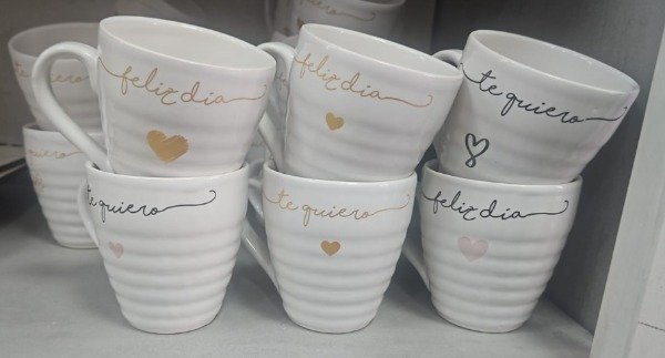 Producto - Taza ondulada mama de ceramica