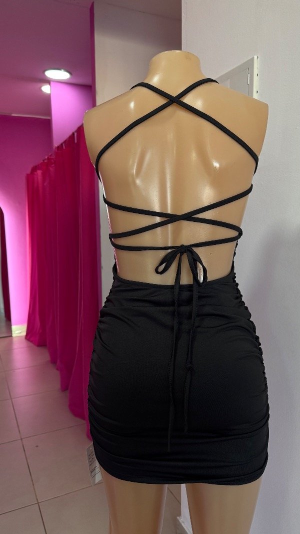 Producto - Vestido negro espalda cruzada