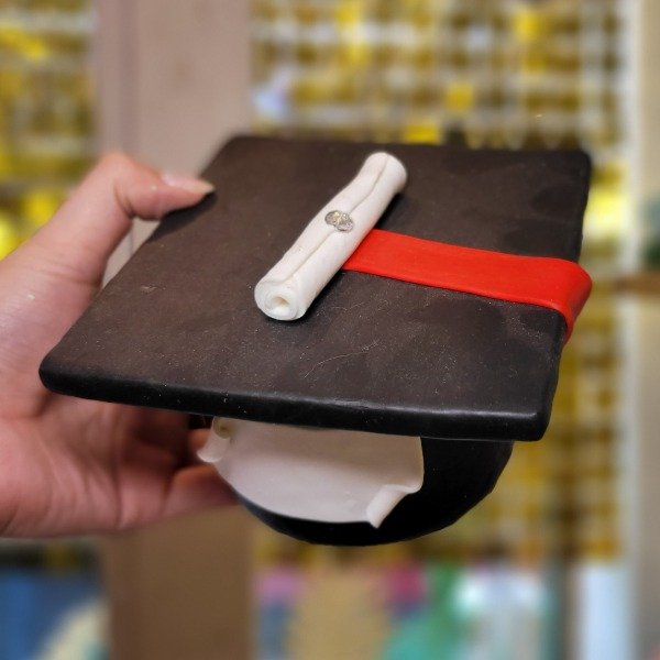 Producto - Decoración para torta en porcelana BIRRETE