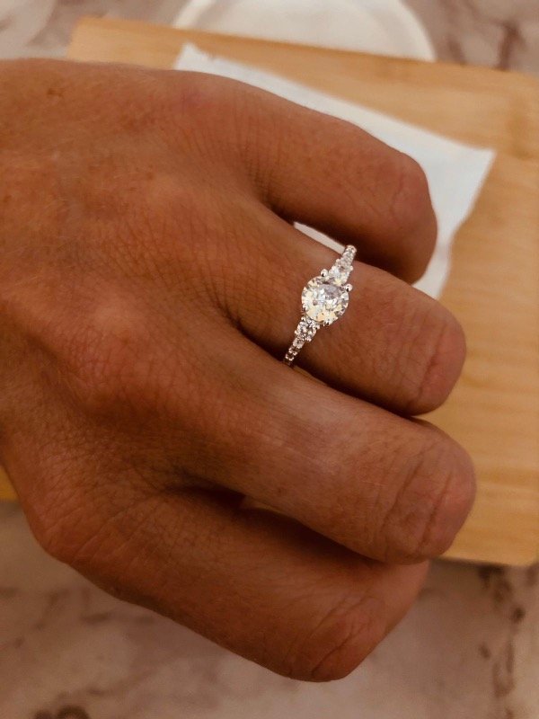 Producto - Anillo Cintillo 2 micropave Acero Blanco