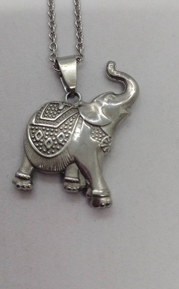 Producto - Elefante con trompa hacia arriba