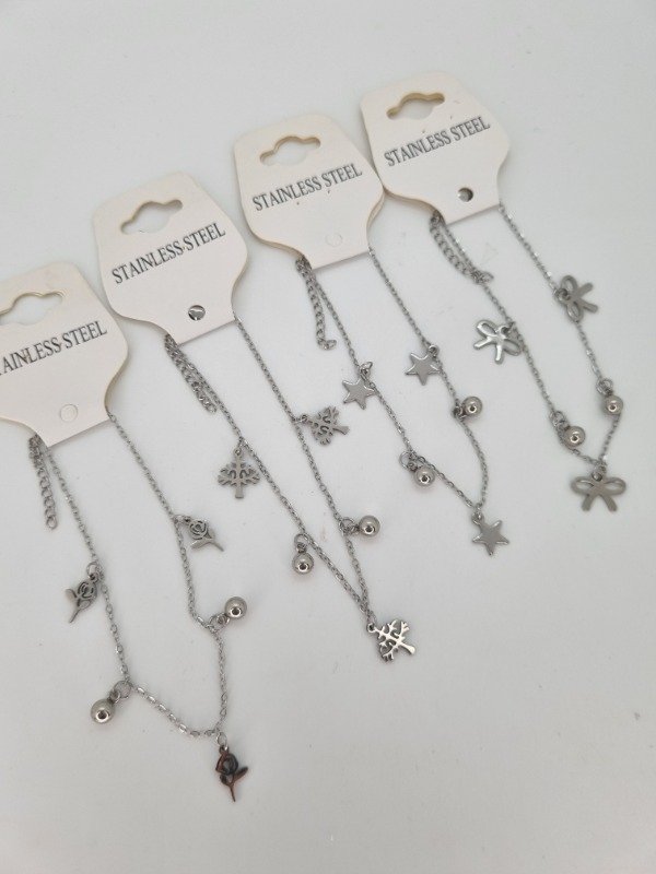 Producto - Pulsera acero quirurgico dijes forma plana y pelotitas ps8109a