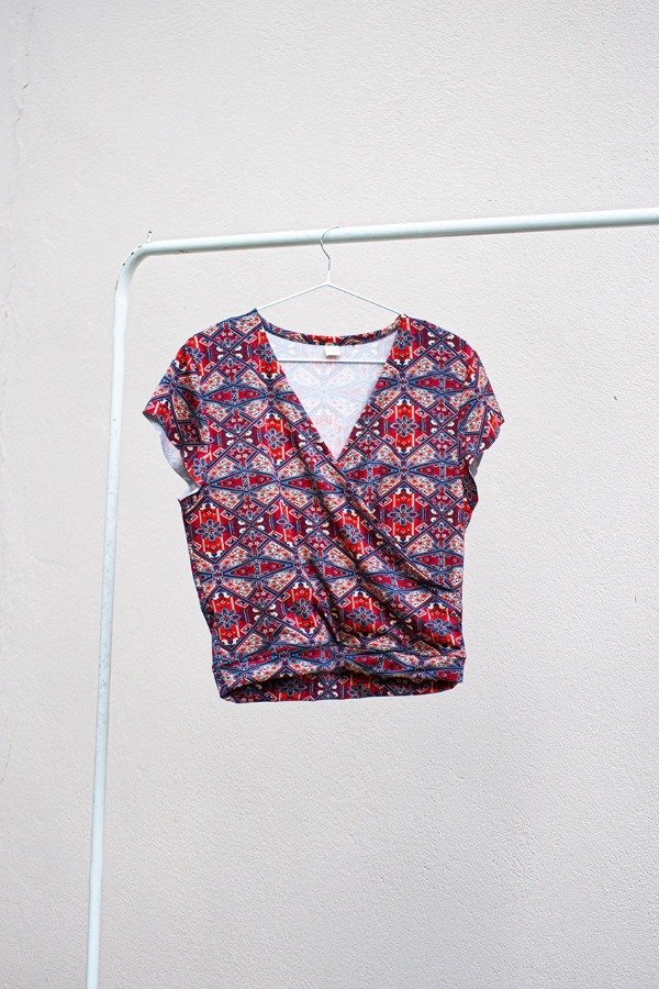 Producto - REMERA LUNA