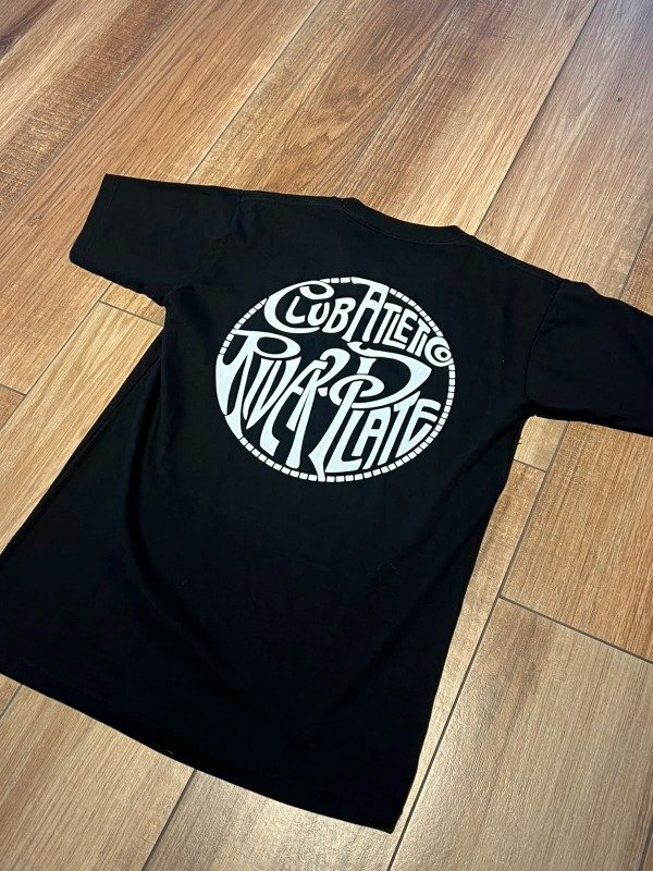 Producto - Remera River Plate Escudo Estilo Retro Vintage