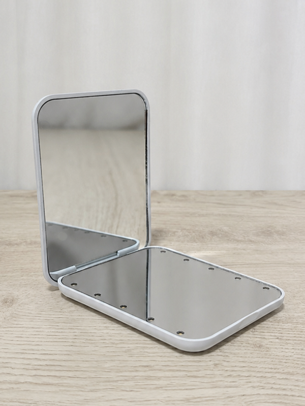 Producto - ESPEJO PORTATIL PLEGABLE CON LUZ LED