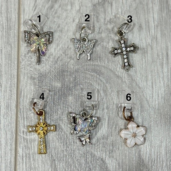 Producto - ANTIPOLVOS PIN DE CARGA LIGHTNING