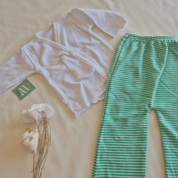 Producto - Conjunto batita y ranita, verde y blanco