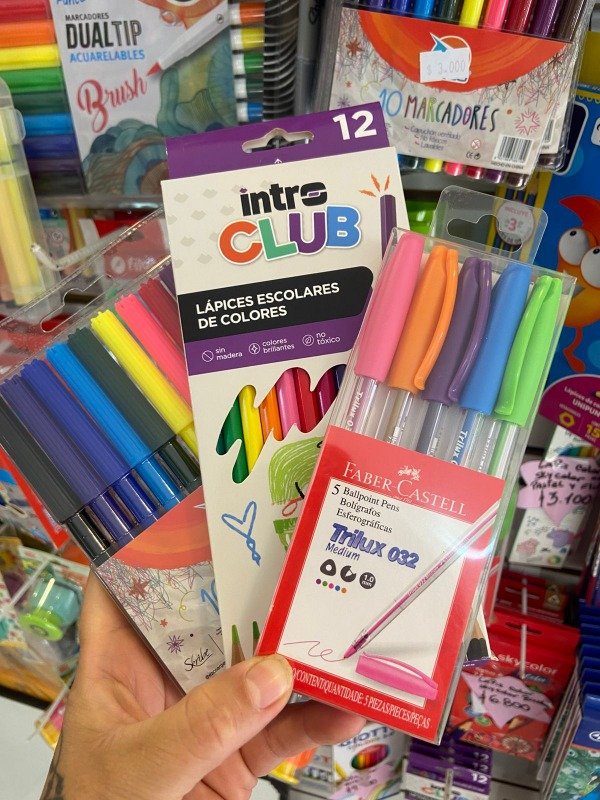 Producto - Combo Cartuchera (1 Lapiceras de colores+ 1 Lapices de colores+ 1 Marcadores)