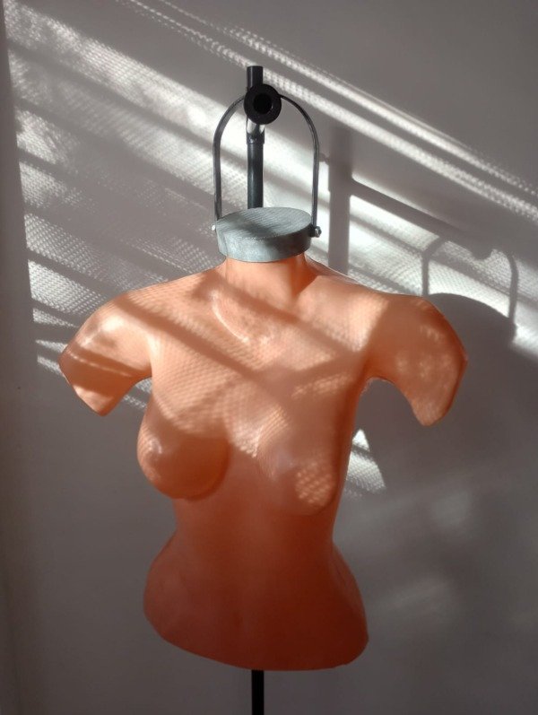 Producto - maniqui ahorcado torso mujer