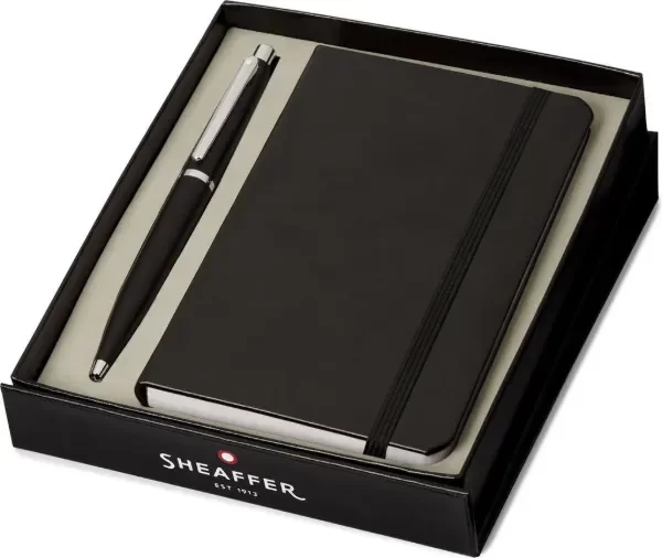 Producto - Set de Regalo Sheaffer: Bolígrafo VFM Negro Mate y Libreta A6