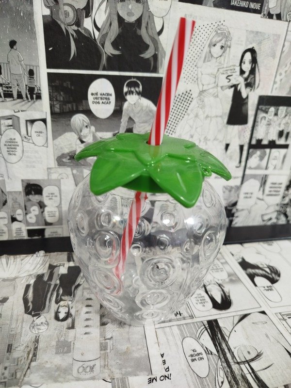 Producto - VASO PLASTICO FRUTILLA + BOMBILLA
