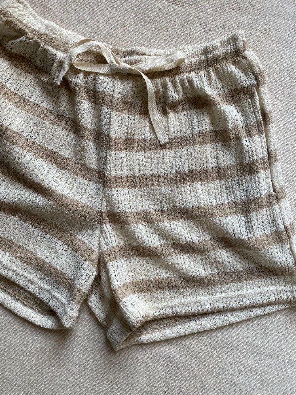 Producto - Short rayado beige