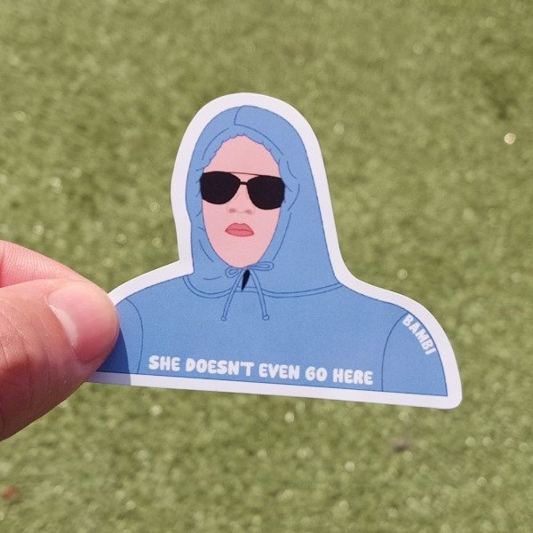 Producto - She doesn't even go here