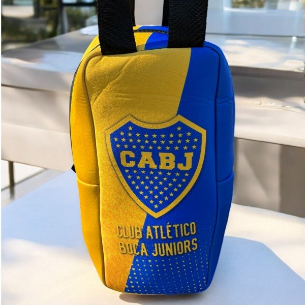 Producto - BOLSO MATERO POLO SIMIL NEOPRENE CON CIERRE Y TIRAS LARGAS 38 cmx25cmx15cm