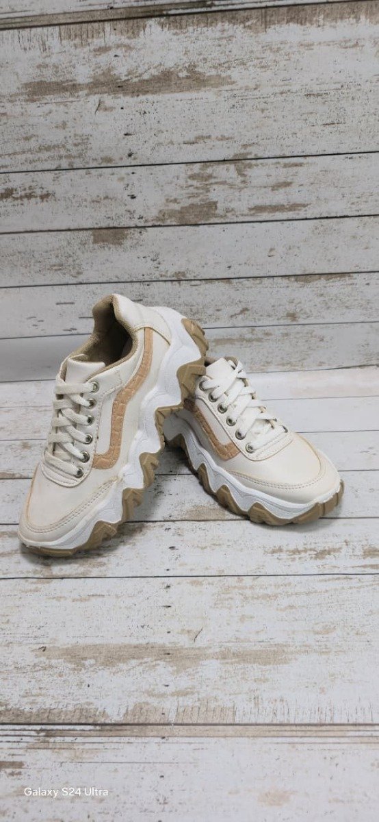 Producto - zapatilla blanco con camel del 36 al 40 - 2