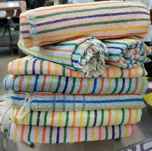 Producto - TOALLON RAYADO