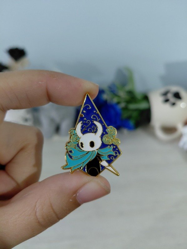 Producto - Pin metalizado - Hollow Knight #1265