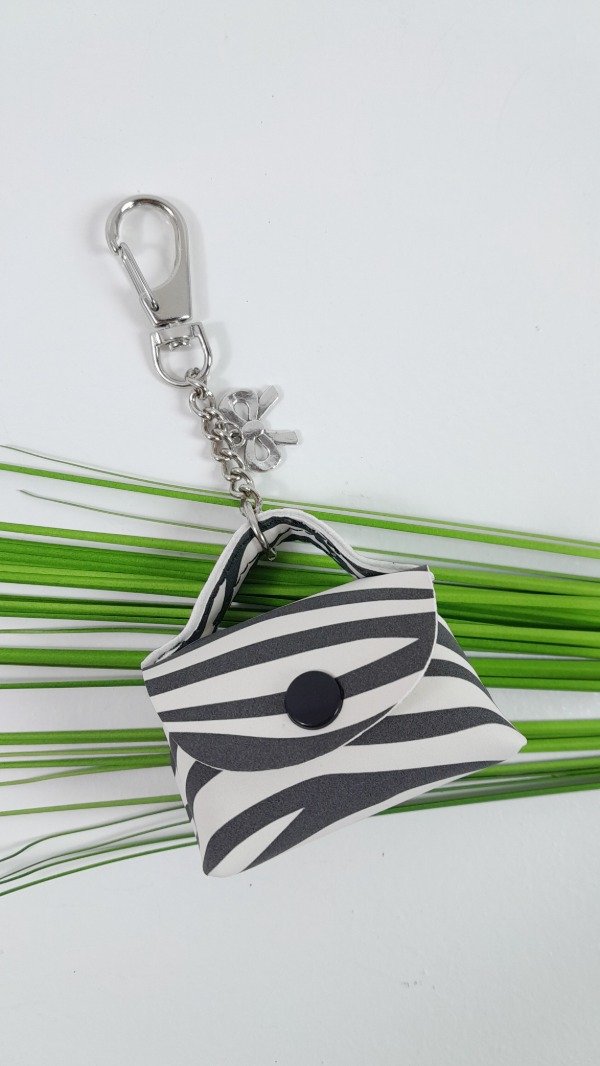 Producto - LLAVERO MINI BAG CEBRA