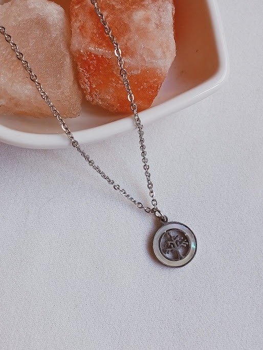 Producto - Collar árbol de la vida con nacar - Acero quirúrgico