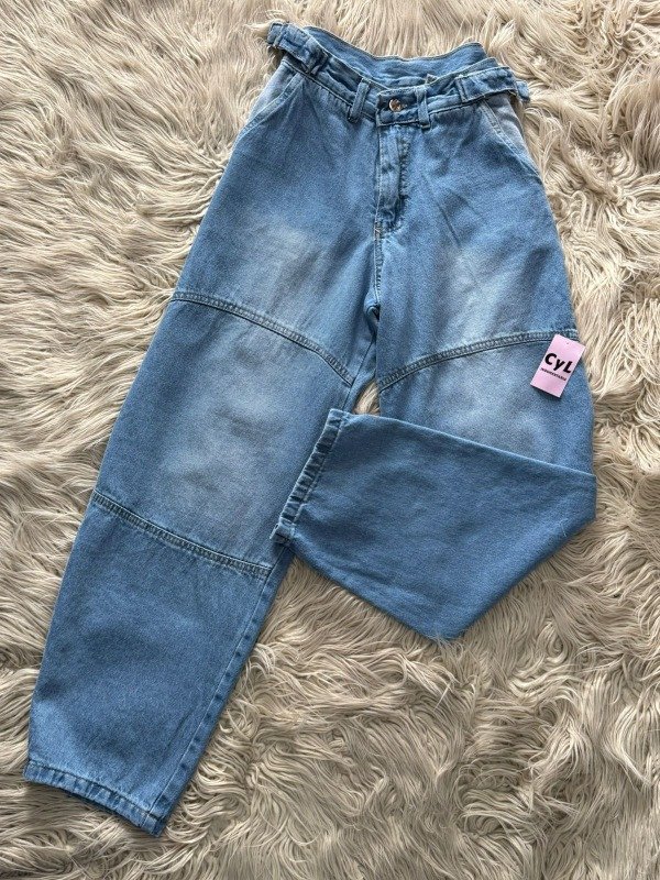 Producto - Baggy celeste con reguladores
