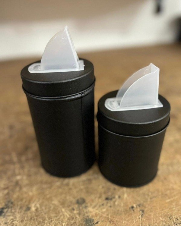 Producto - YERBERO Y AZUCARERO LATAS PINTADAS NEGRAS