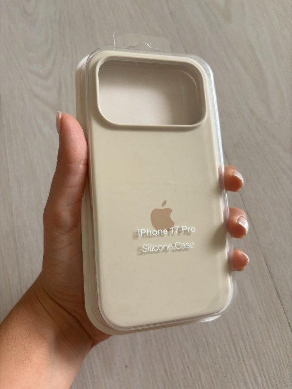 Producto - Silicone Case Blanco Antiguo Iphone 17 Pro