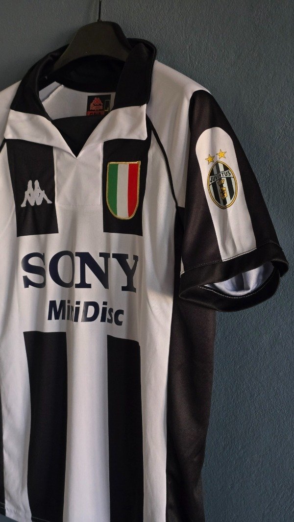 Producto - CAMISETA RETRO JUVENTUS TITULAR 1998 - 2