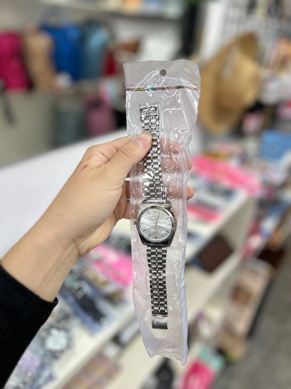 Producto - Reloj malla metálica plateado