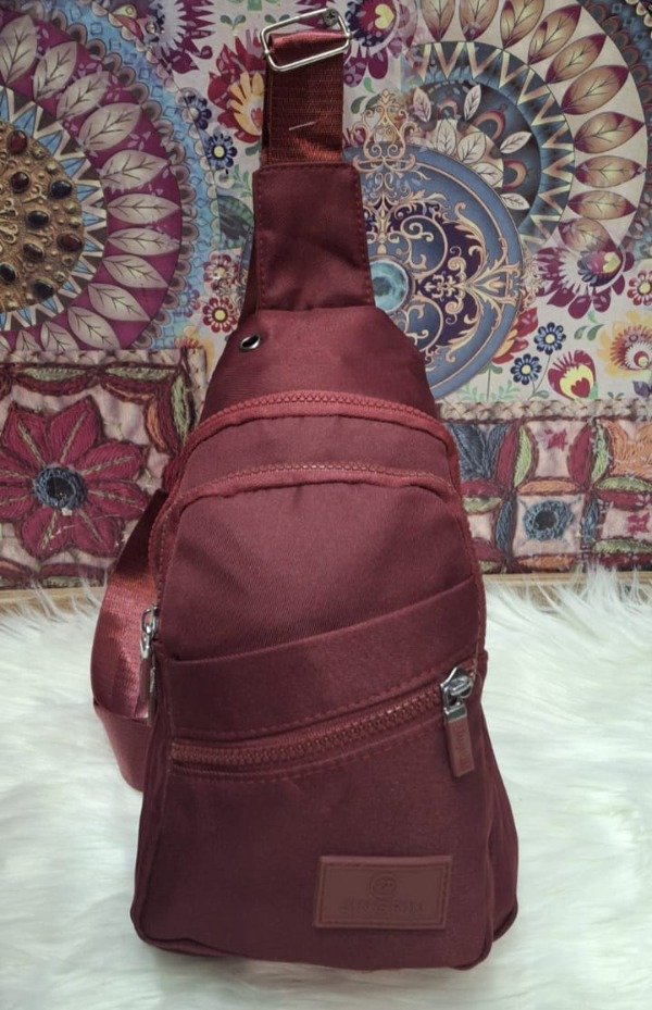 Producto - LINEA CRAZY MORRAL CRUZADO IMPERMEABLE