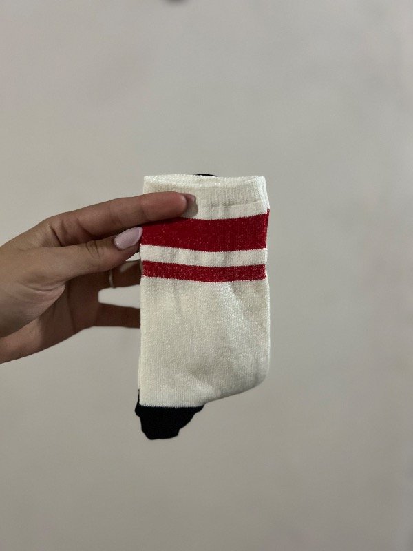 Producto - 3/4 blanca lisa líneas rojas puntera
