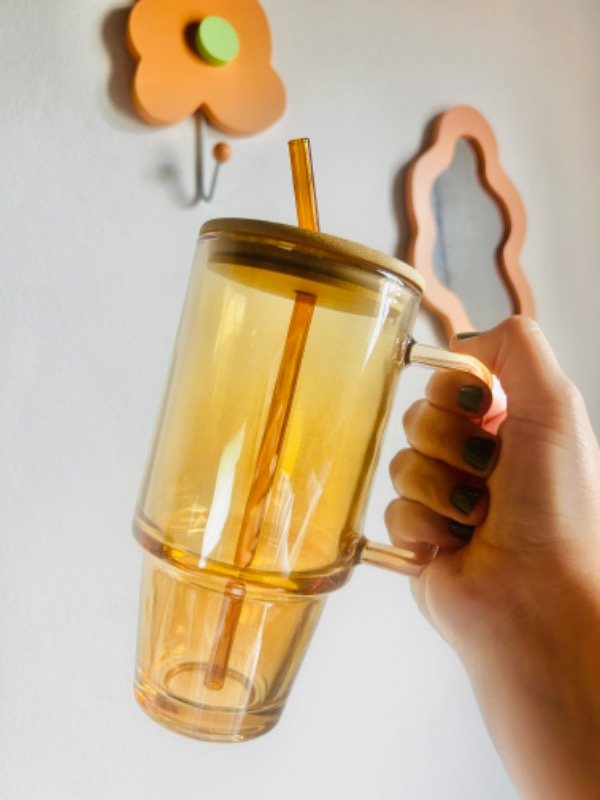 Producto - Vaso de vidrio liso con tapa y bombilla