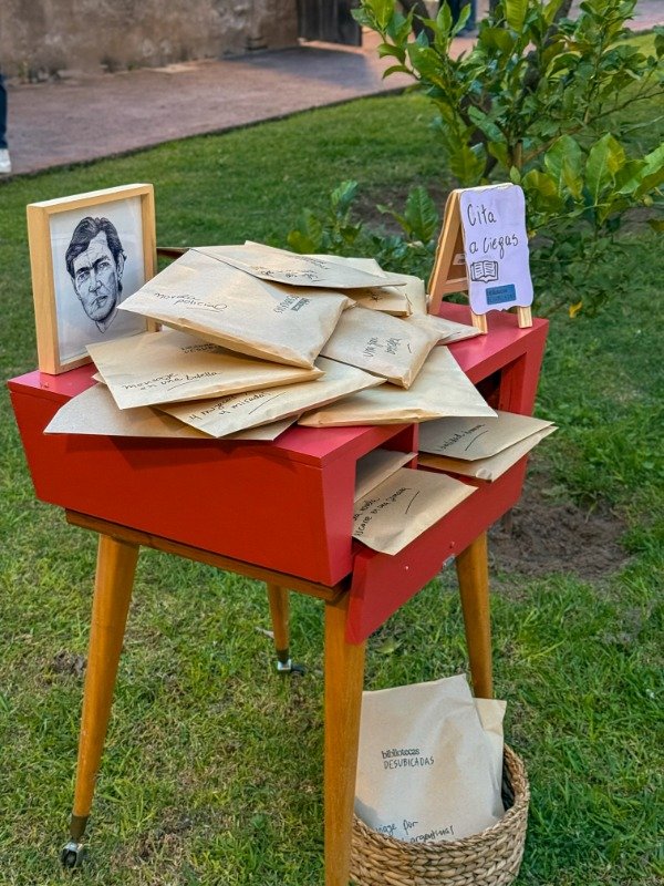 Producto - Cita a ciegas con un libro