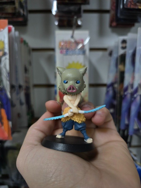 Producto - Figura Inosuke base negra