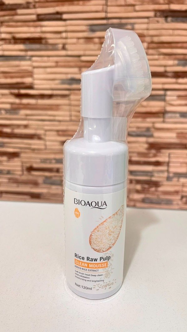 Producto - Mouse /espuma de limpieza con exfoliador Bioaqua