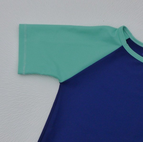 Producto - Remera UV MC Azul y Verde - 1