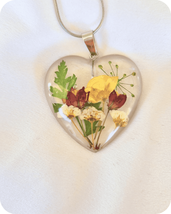 Producto - Dije Corazón del jardín - incluye cadena