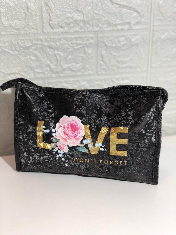 Producto - Portacosmetico love